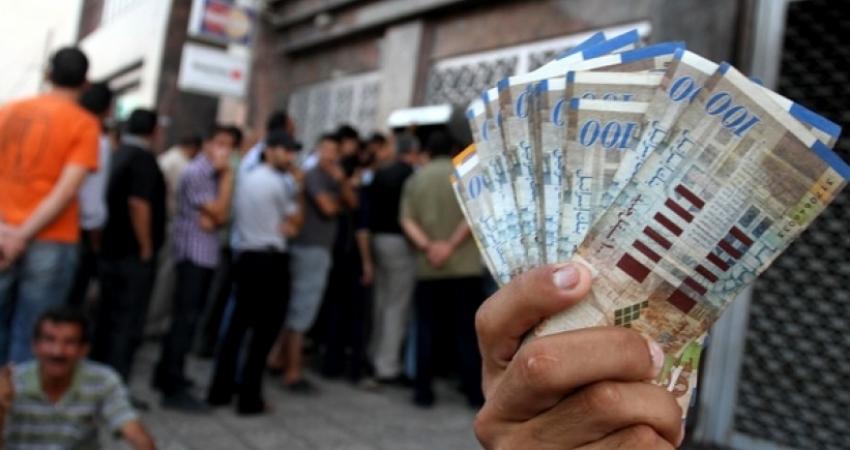 صرف مخصصات الشؤون في الضفة وغزة الاثنين المقبل