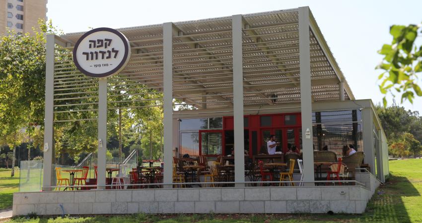 "الإسلامية المسيحية": الخمور بمقبرة مأمن الله انتهاك صارخ لحرمتها