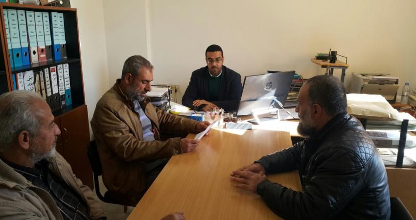 خلال لقاء نقابة السائقين وبلدية غزة