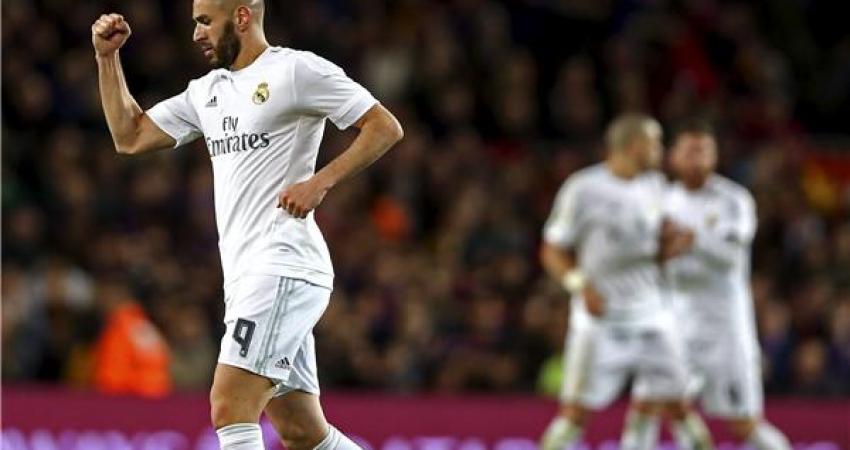 لاعب ريال مدريد الإسباني الفرنسي كريم بنزيمة