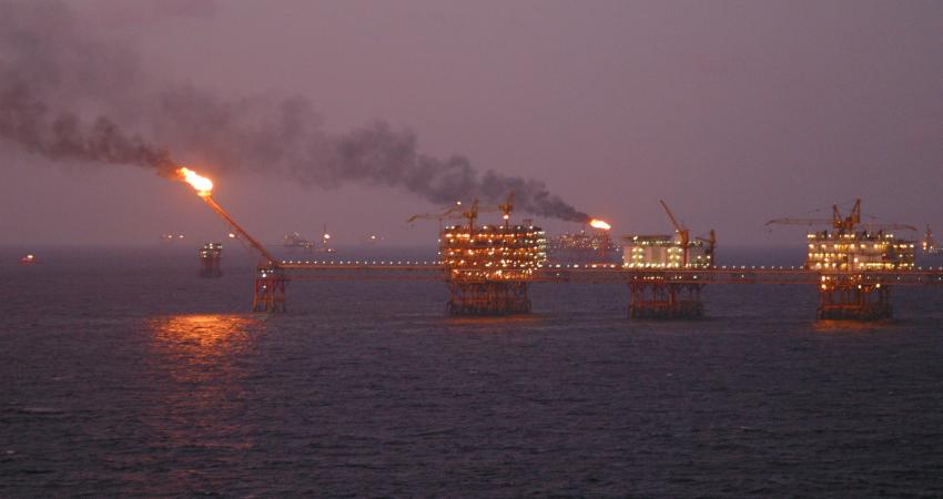 An_oil_rig_offshore_Vungtau