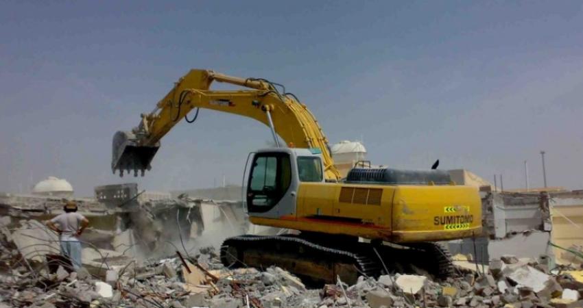 الاحتلال يخطر بهدم بئرين جنوب الخليل