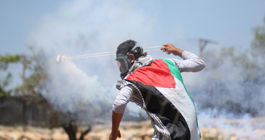 مسيرة بلعين تؤكد دعمها للأسرى