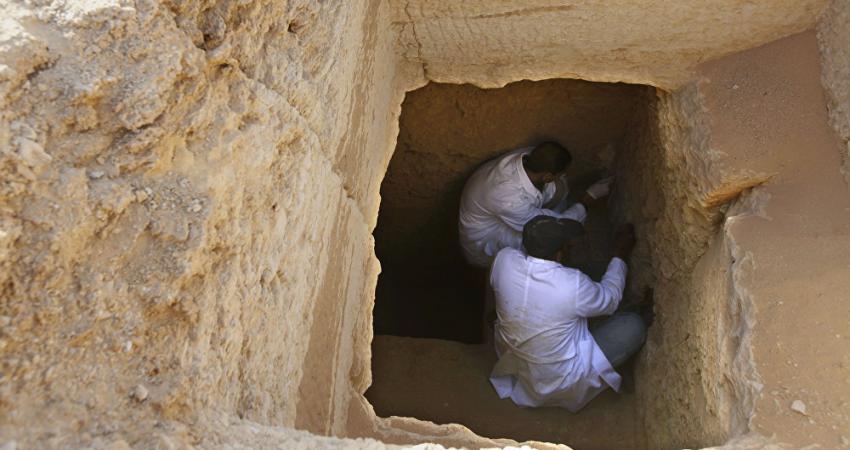 اكتشاف مقبرة منحوتة في الصخر في مصر
