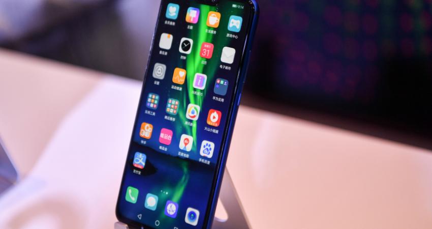2018-10-31t120000z_63757216_mt1imgcnpbu89386305_rtrmadp_3_china-huawei-magic-2-840x540