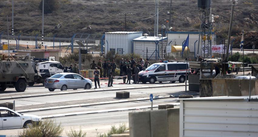 الاحتلال يعتقل شابا عند حاجز زعترة جنوب نابلس