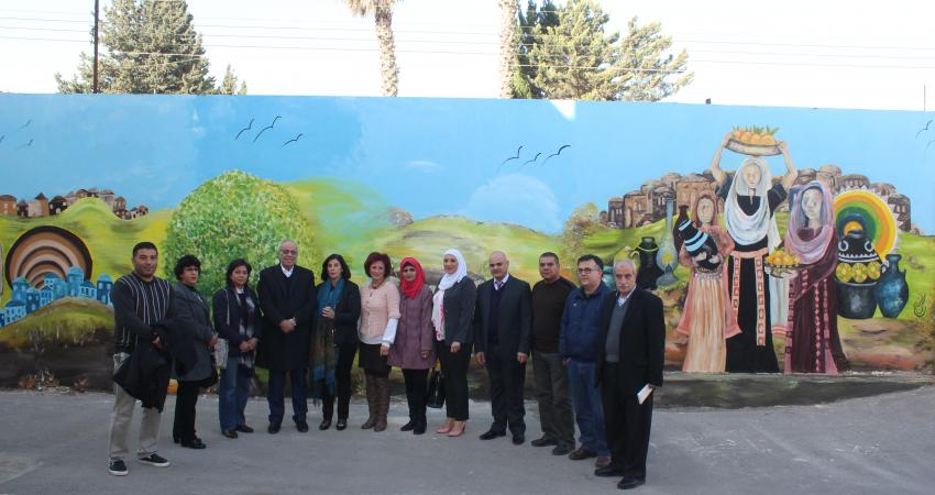 تدشين جداريات في مركز التدريب المهني بنابلس