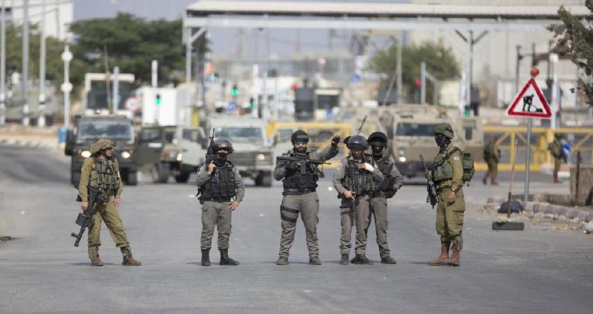 الاحتلال يكثف من تواجده في محيط بلدة يطا