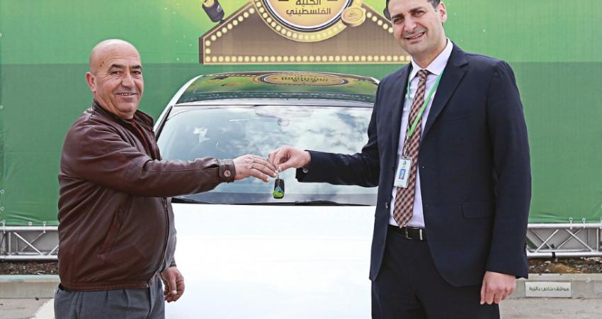 شركة جوال تسلّم الفائز الثاني سيارة “Audi A-3”