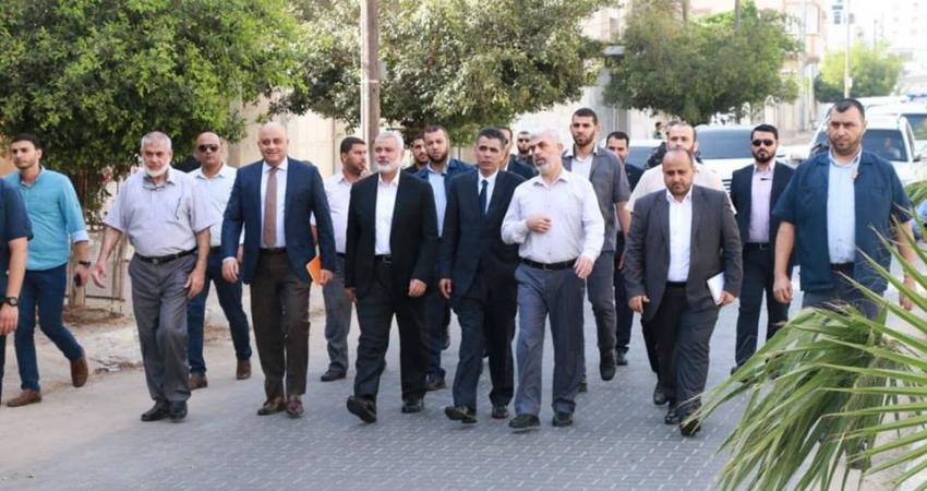 صحيفة: حماس نقلت رسائل المتظاهرين للمخابرات المصرية