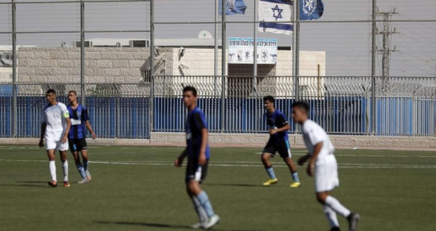 رايتس ووتش: الفيفا ترعى مباريات على أراضي الضفة المسروقة