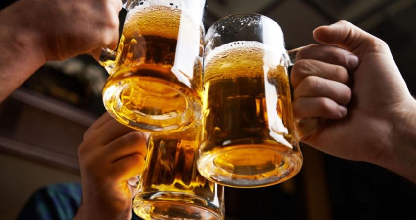 kako-da-znaete-dali-piete-premnogu-alkohol-ili-samo-navistina-sakate-da-se-zabavuvate-kafepauza.mk_-1024x576