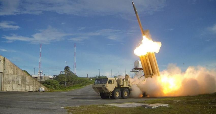 Terminal_High_Altitude_Area_Defense_THAAD_نظام-الدفاع-الجوي-المضاد-للصواريخ-ثاد-THAAD-1210x642