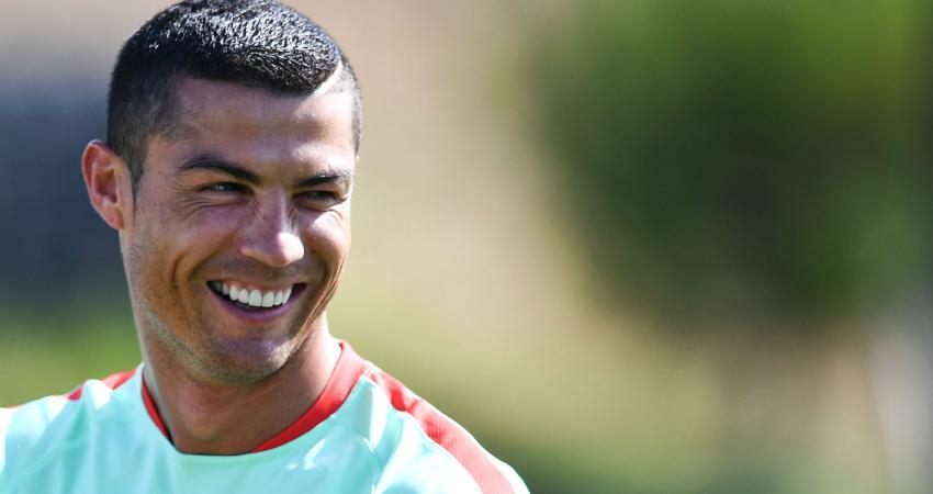 cristiano-ronaldo-portugal_1hvzjutcy5i5i1lki9k7np329h