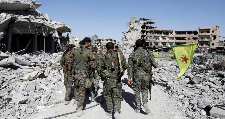 2017-10-18T084427Z_1_LYNXMPED9H0OC_RTROPTP_3_RAQQA-ISIS-AS5