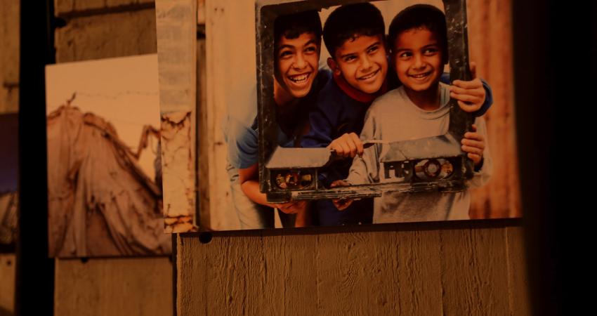 الفلكلور والرسم والصور وسائل الغزيين لتعزيز ثقافة حق العودة