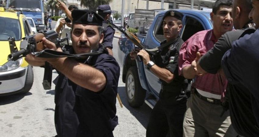 أجهزة الضفة تعتقل عددًا من أعضاء "التحرير" بالخليل