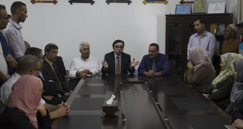 وزير الثقافة يتسلم وزارته في غزة