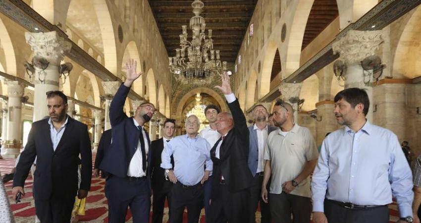 الرئيس التشيلي يزور المسجد الأقصى وخارجية الاحتلال 