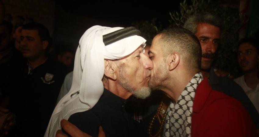 الأسير المحرر خالد عساكرة