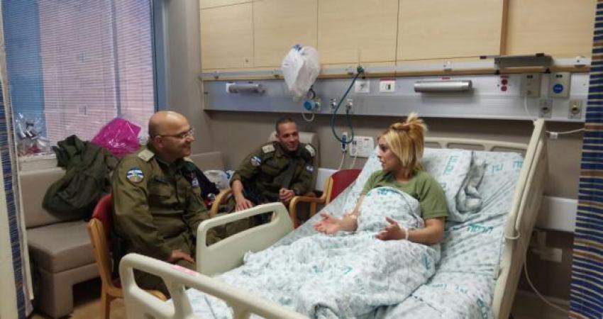 إصابة مجندة في عملية طعن بقلنديا