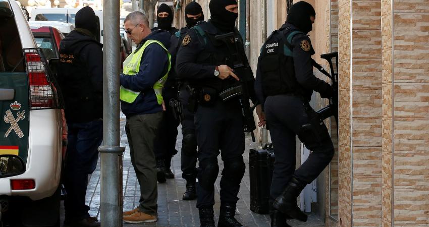 2017-02-07T120000Z_12339466_RC1681114570_RTRMADP_3_SPAIN-SECURITY-ARRESTS