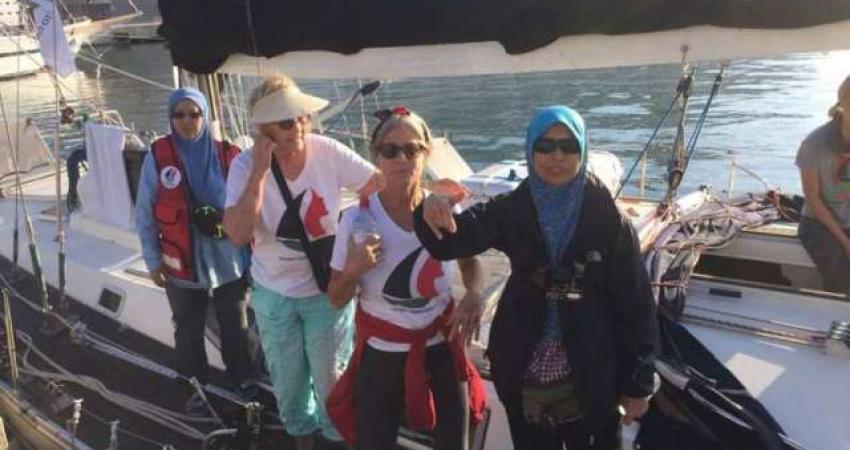 سفينة أمل وزيتونة