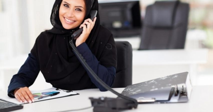 هل ينظر إلى طموح أم مال المرأة العاملة؟