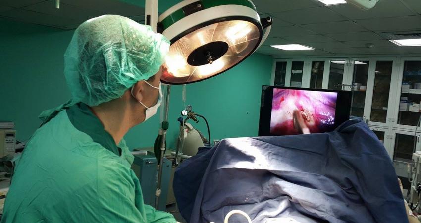 علاج فرط التعرق بالمنظار في مستشفى الخدمة العامة