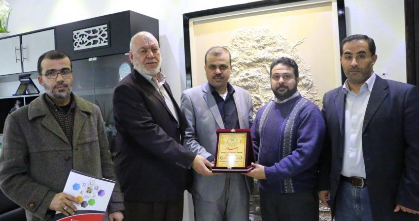 12339223_883204425112276_1405516380558243698_o