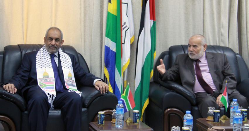 سفير جمهورية جنوب أفريقيا الجديد أشرف سليمان وأحمد بحر