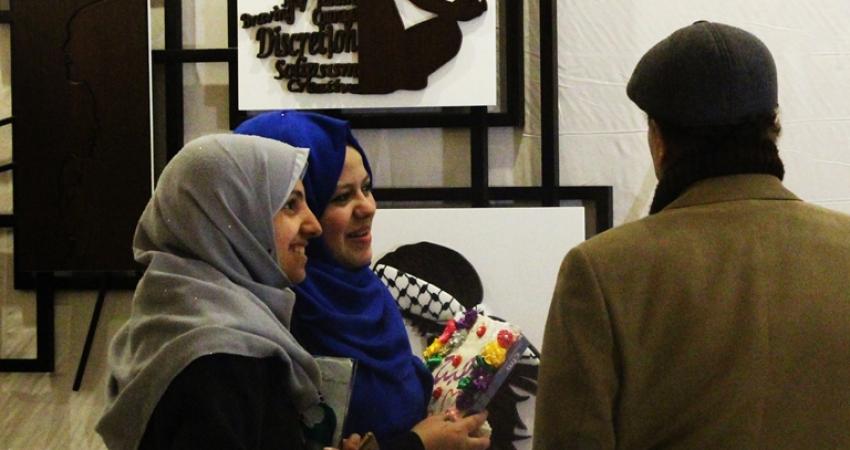 المعهد الفرنسي يحتضن معرضا فنيا للأعمال الخشبية