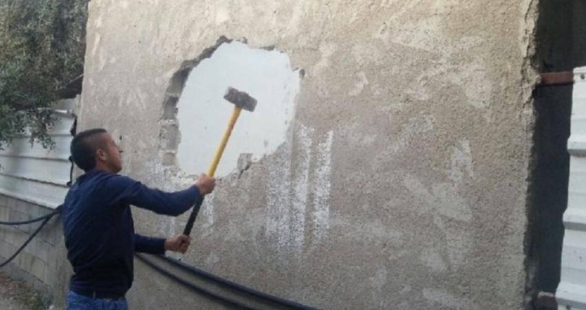 الاحتلال يجبر عائلة مقدسية على هدم منزلها في القدس