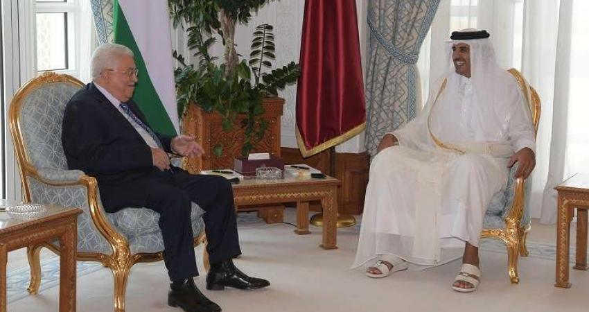 عباس-يجتمع-مع-أمير-قطر-في-الدوحة