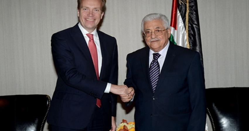 عباس،-أثناء-لقاء-وزير-خارجية-النرويج-بورغ-برندي