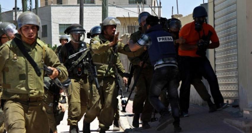 الاحتلال الإسرائيلي يعتقل 17 صحفياً فلسطينياً