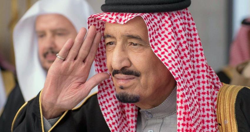 العاهل السعودي يخفض رواتب الوزراء نتيجة لتراجع أسعار النفط