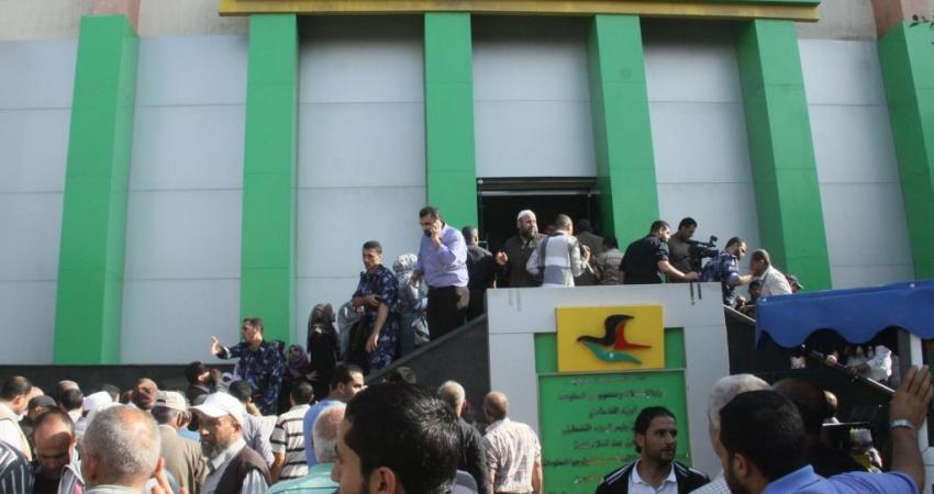 المالية: أموال المنحة القطرية وصلت بنك البريد