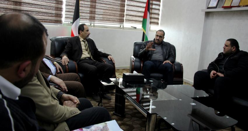 الوفاء بغزة تبحث مع الرحمة الكويتية سبل دعم المسنين والمرضى