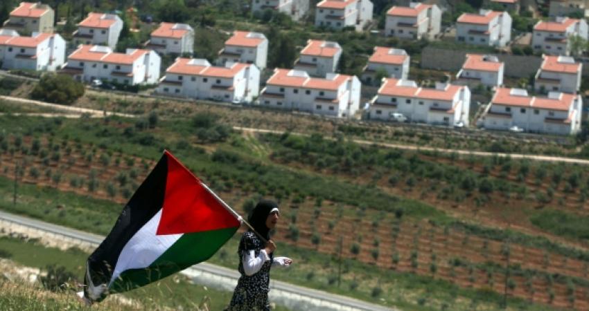 الاحتلال والمستوطنات تقضي على الأرض الفلسطينية