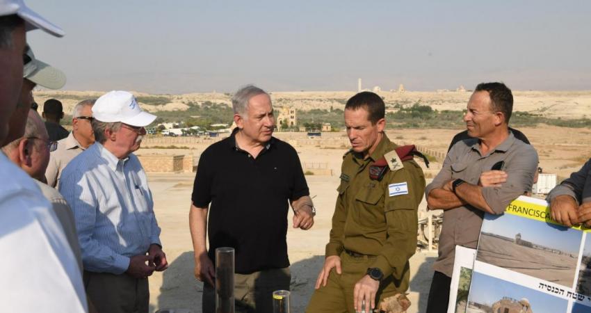 60-231920-netanyahu-bolton-jordan-valley-2