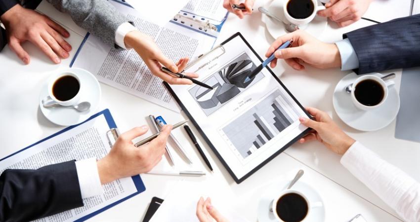 Team-Meeting-810x540