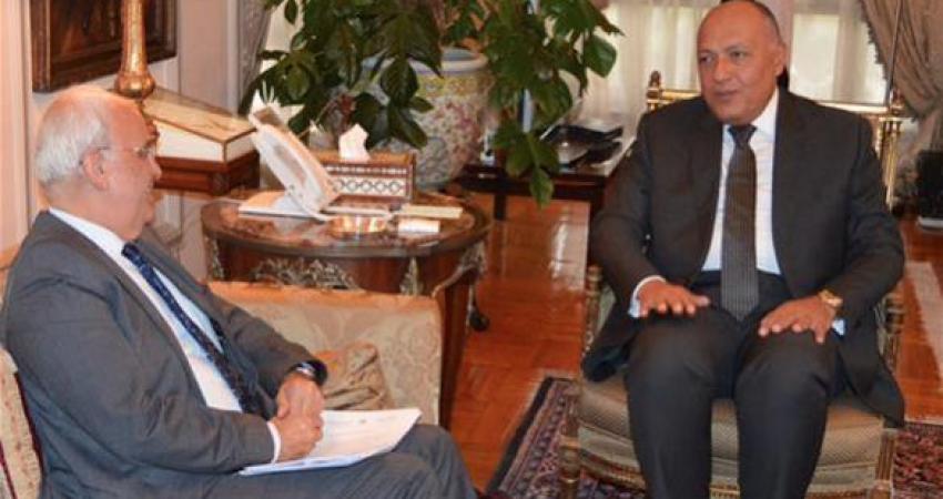 شكري وعريقات