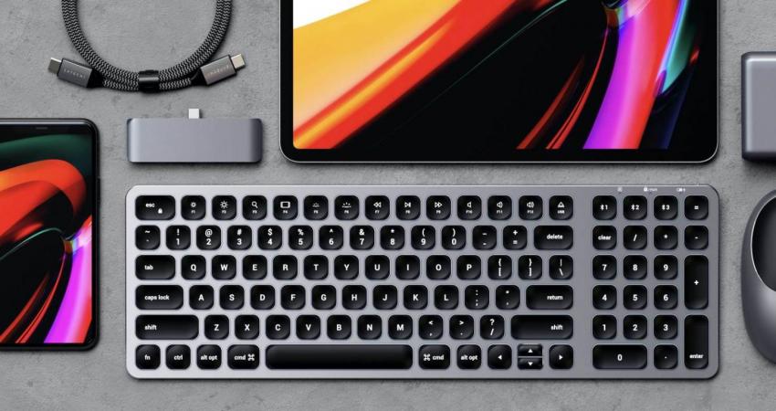 satechi-compact-full-bluetooth-backlit-keyboard-1536x768