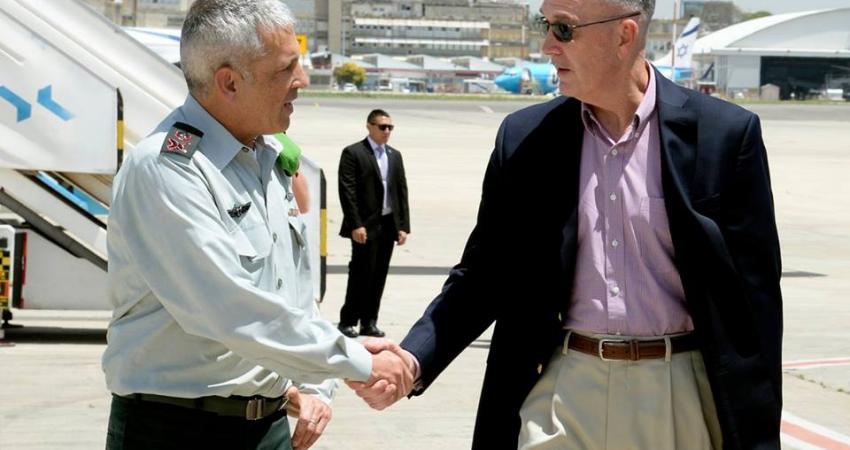 رئيس الأركان الأمريكي يصل تل أبيب