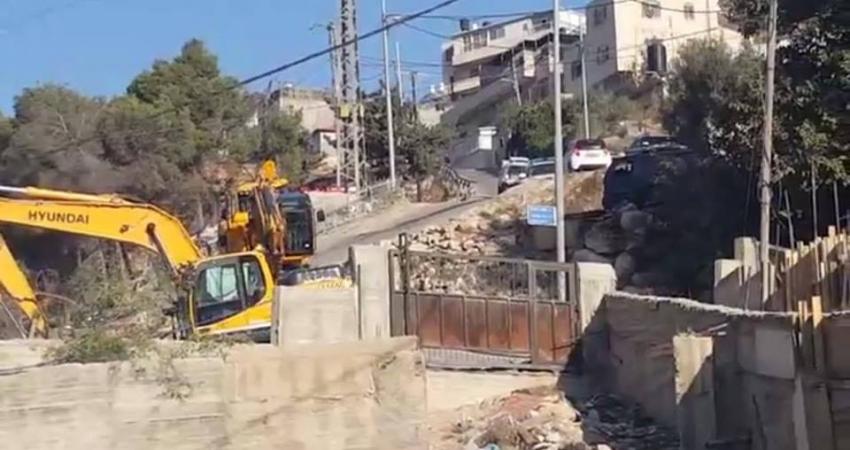 جرافات الاحتلال تهرم منزلا بالقدس