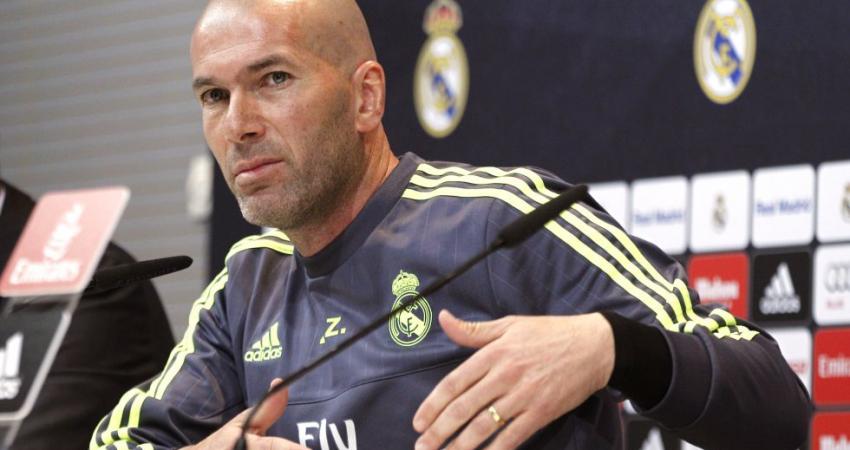 زيدان يكشف أسرار غرفة خلع الملابس في ريال مدريد