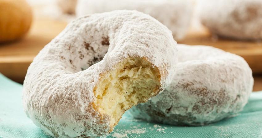 Super-Easy-Doughnuts._