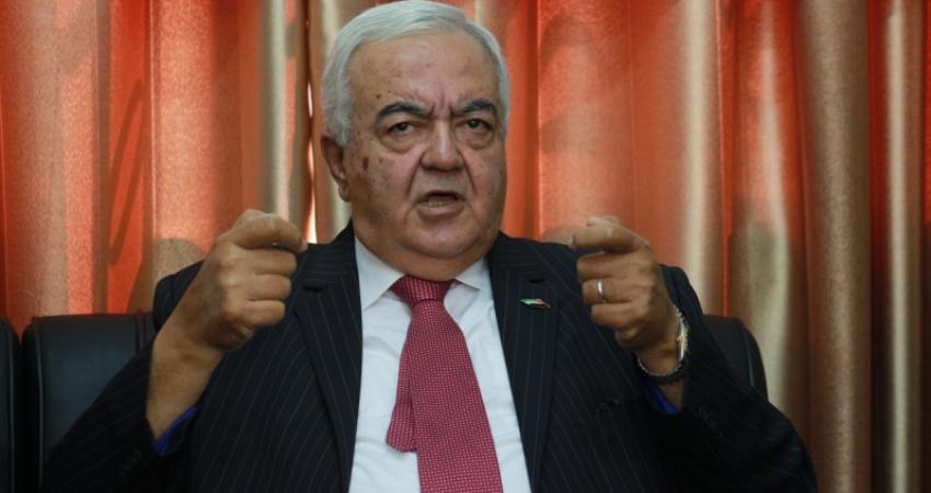 وزير العمل الفلسطيني مأمون أبو شهلا
