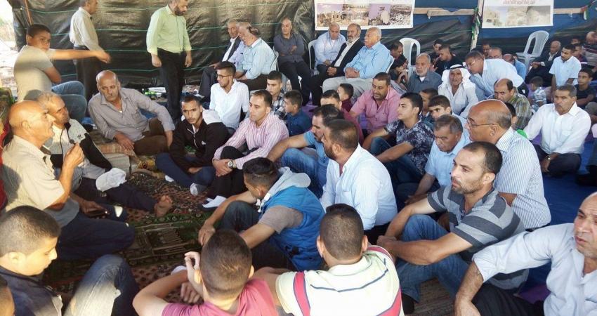 أهالي قلنديا يناشدون القيادة التحرك لوقف سياسة هدم المنازل